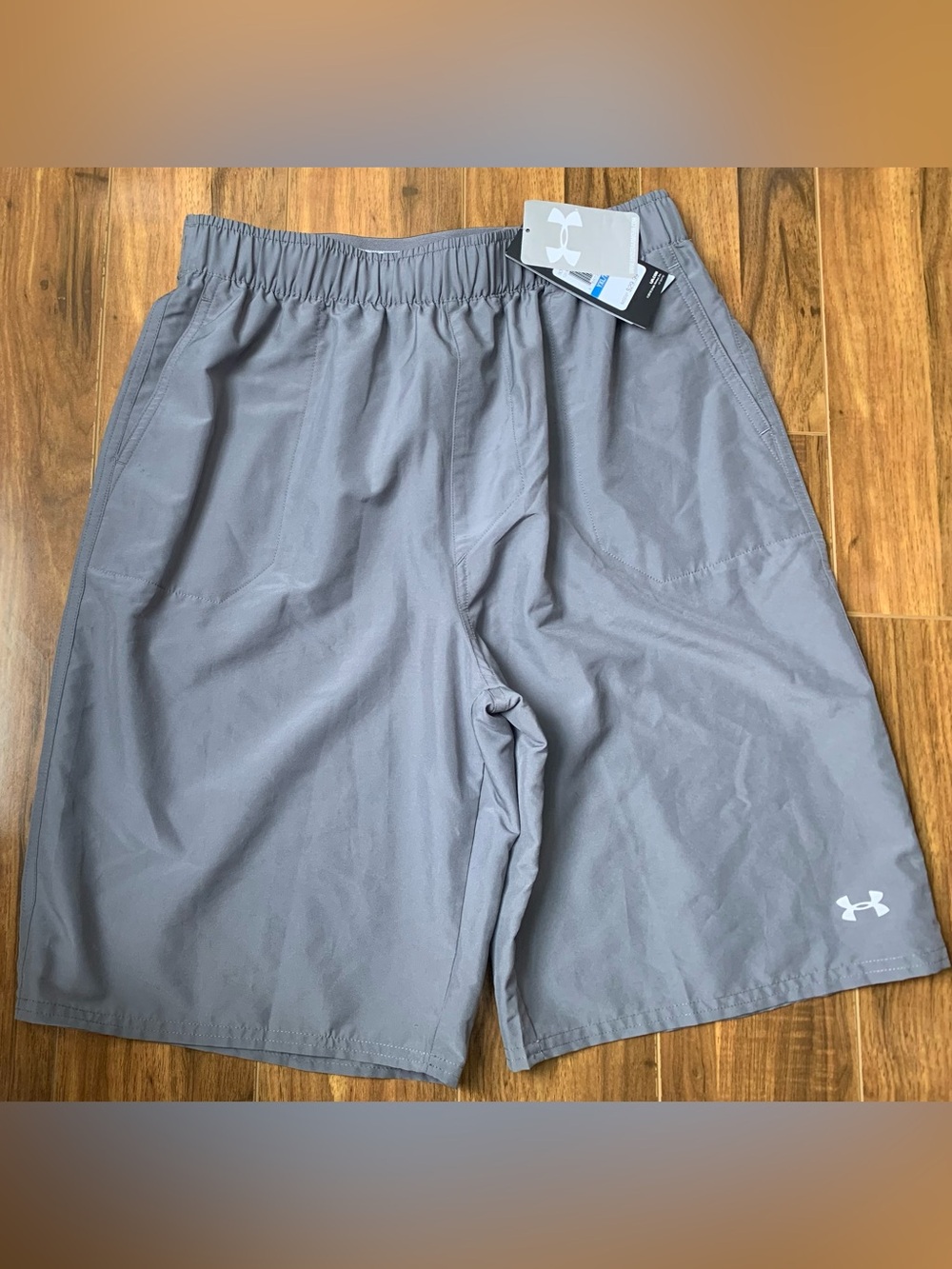 NWT Boys Under Armour Vanish Woven Gray Shorts Size YXL 18-20